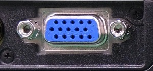 （画像5）パソコン側のRGBコネクタ形状